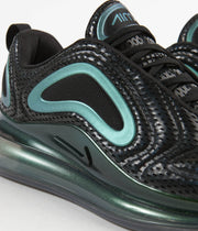 nike air max 720 iridescent trainers in black