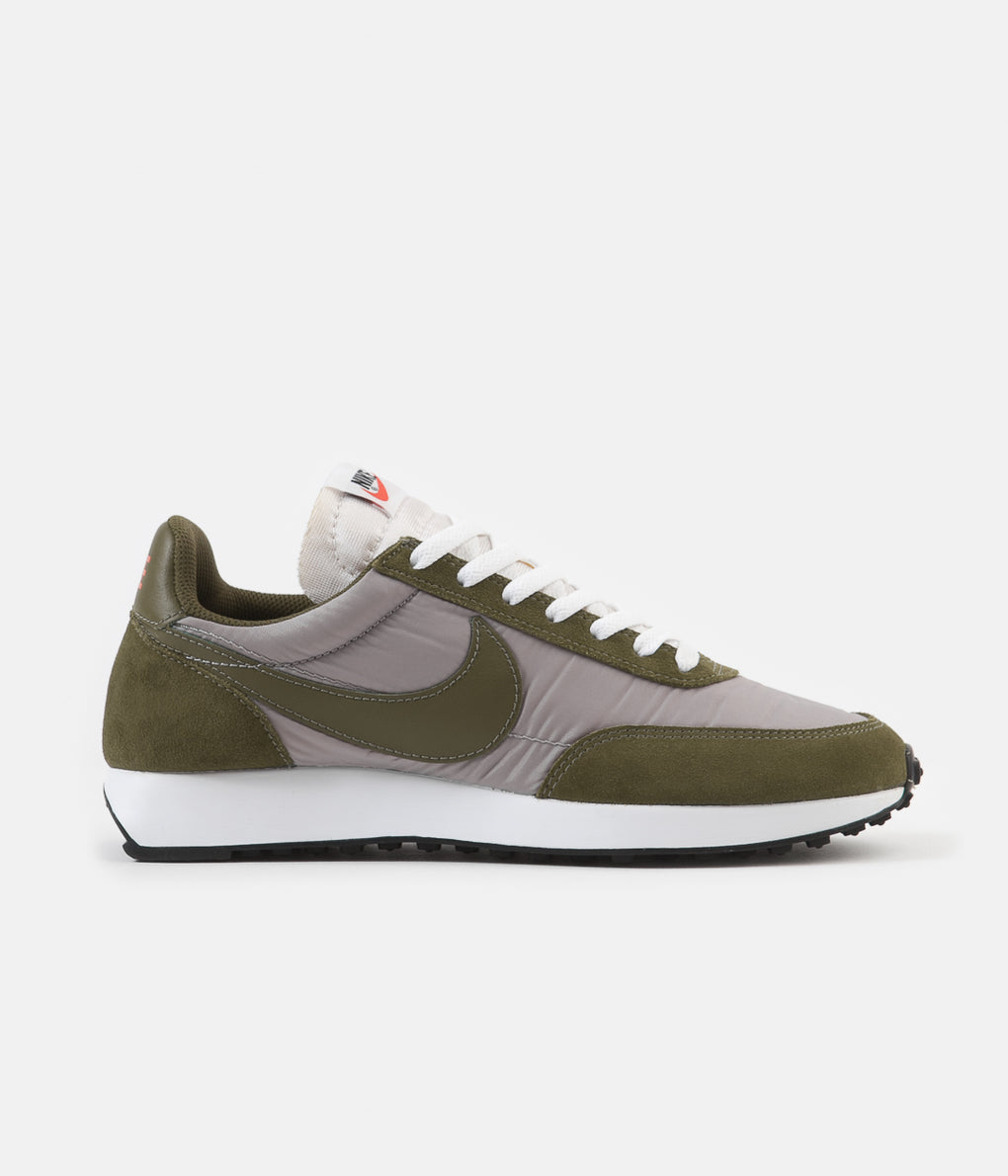 nike tailwind 79 green