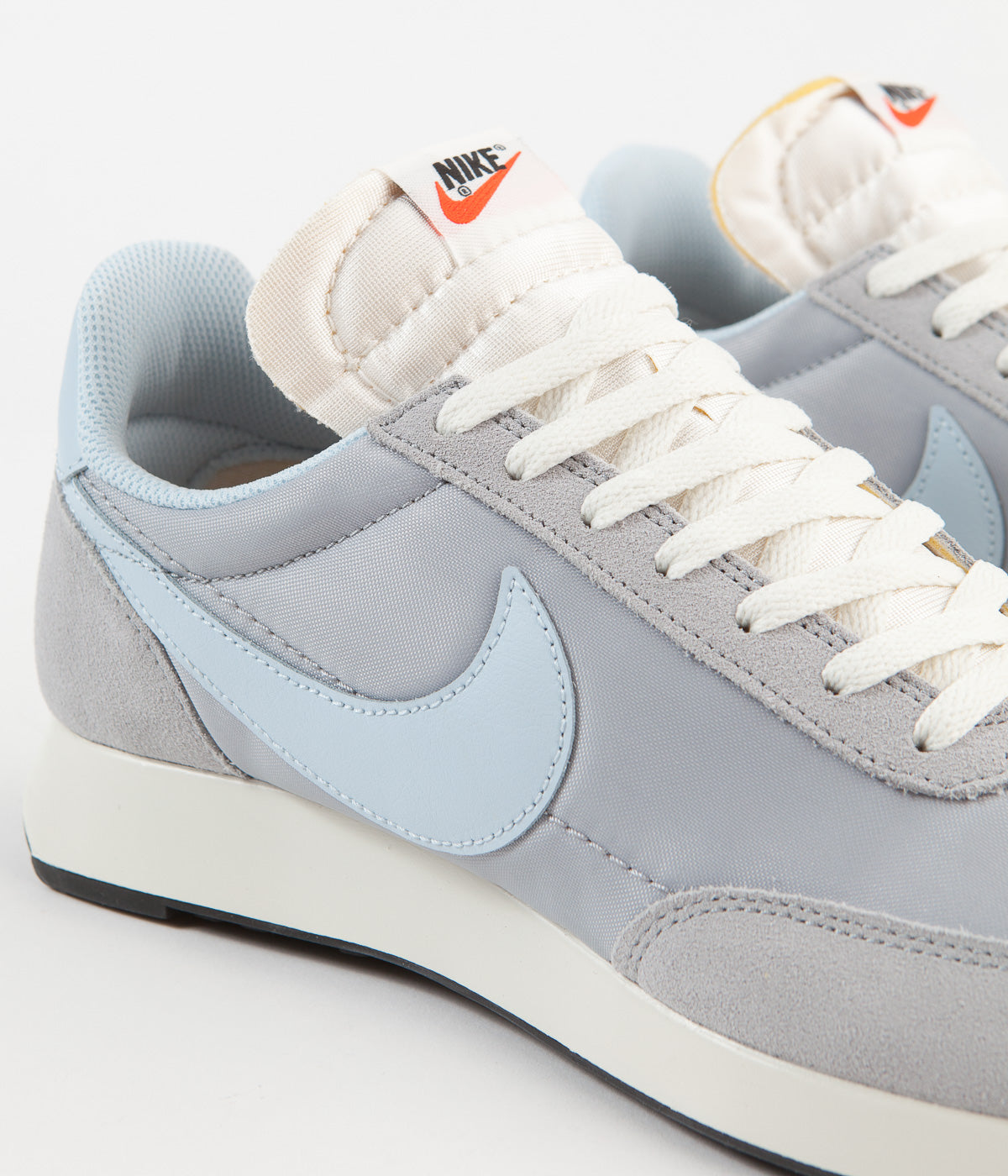 nike air tailwind grey