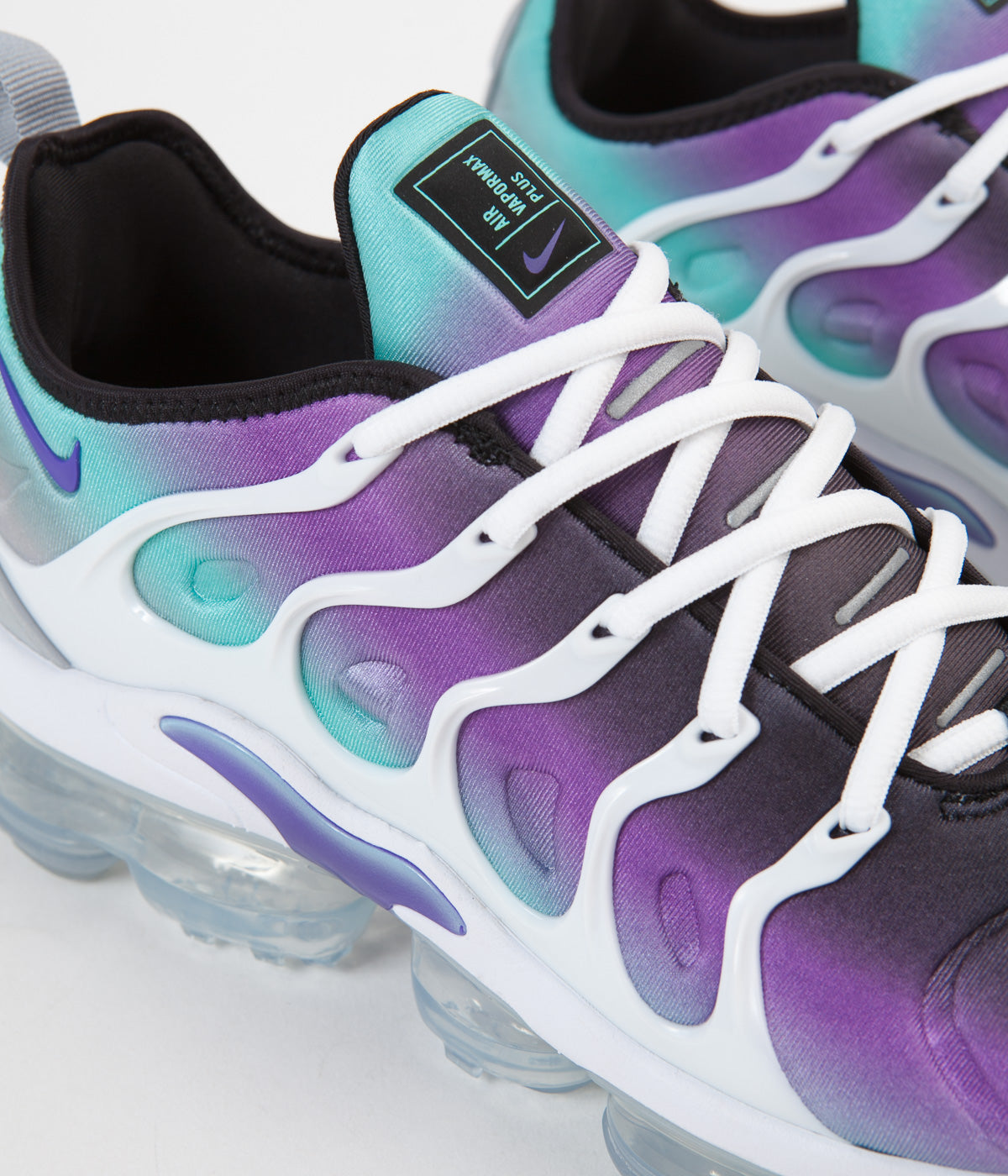 nike air vapormax plus white fierce purple