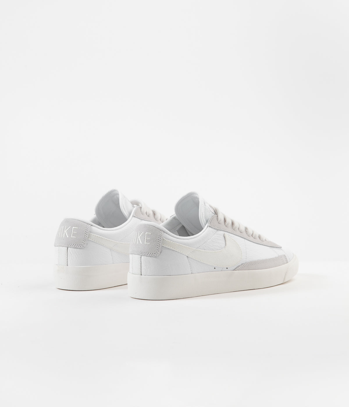 Nike Blazer Low Leather Shoes - White 