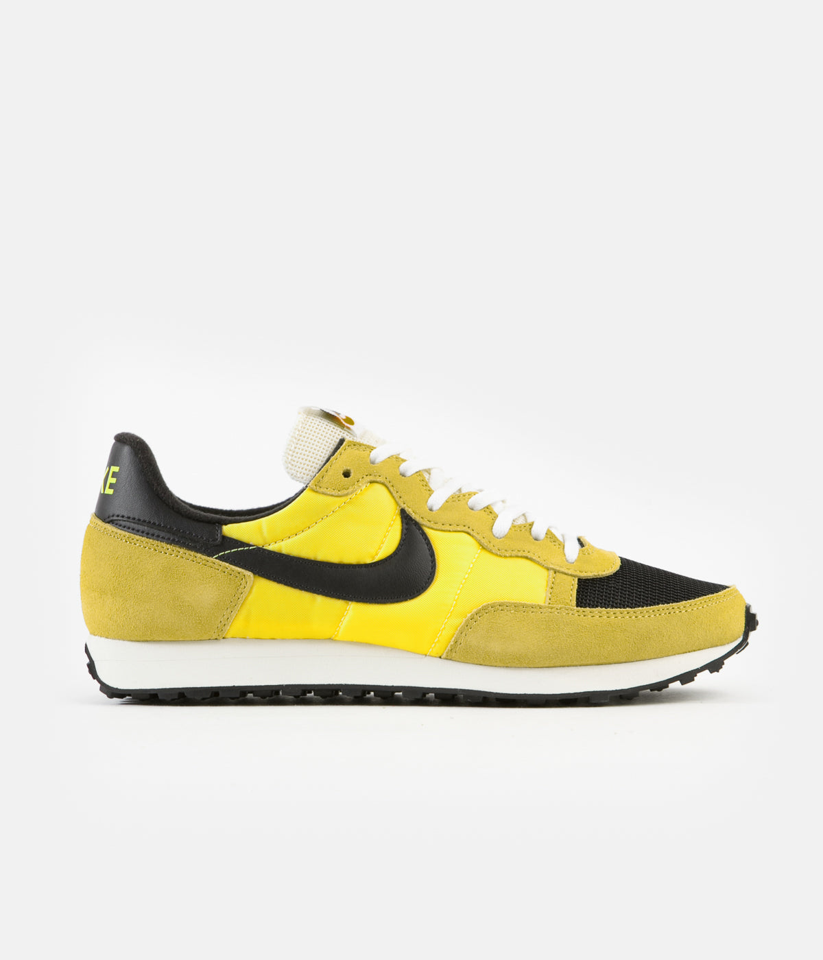 yellow colour nike shoes