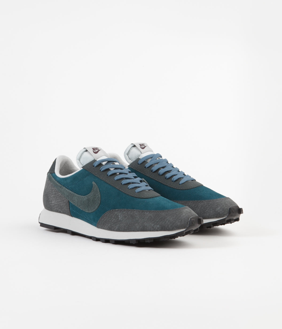 turquoise blue nike shoes