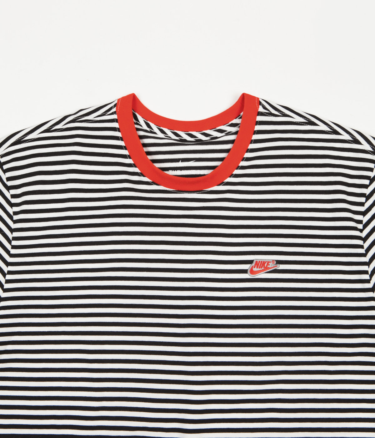 nike mini logo t shirt