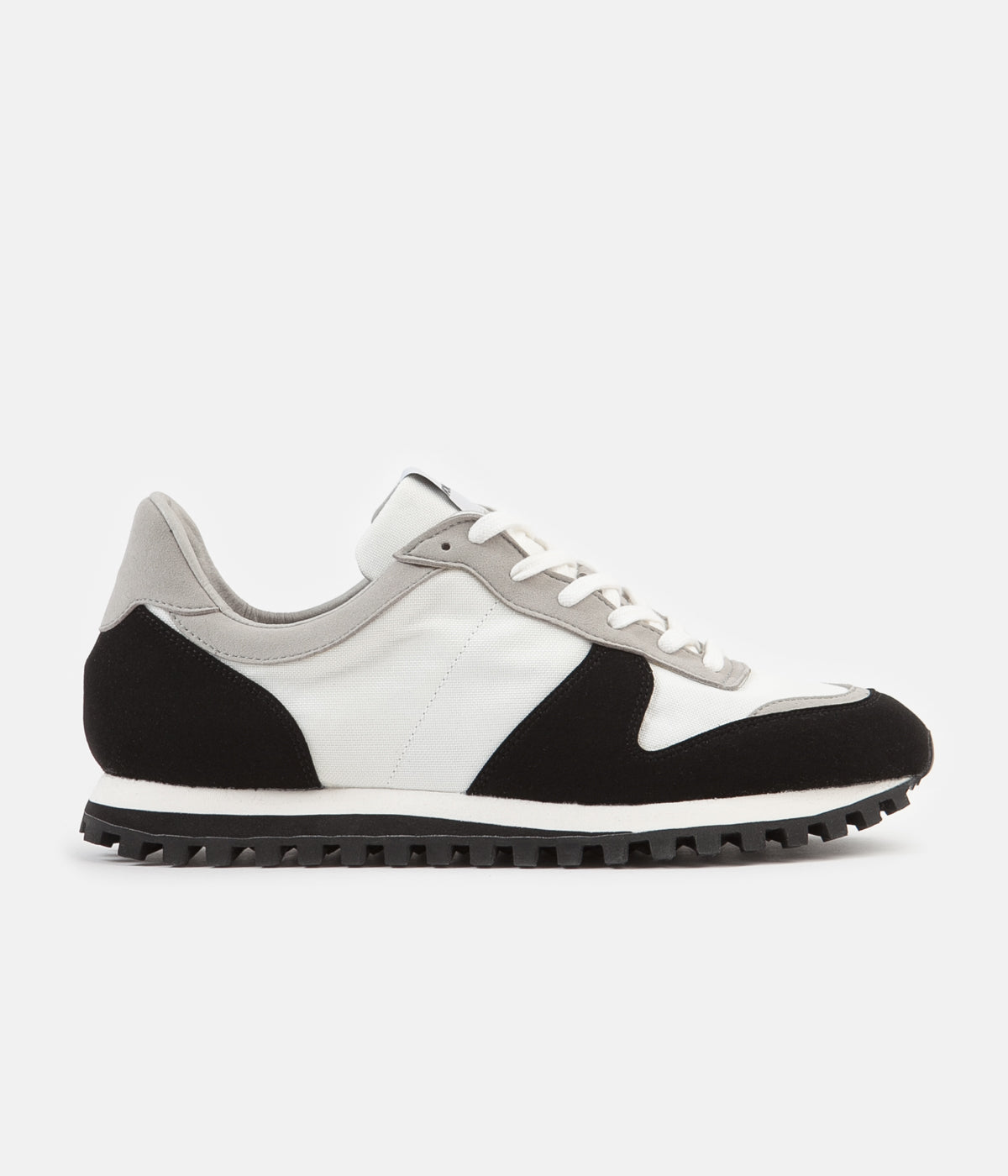 Novesta Marathon Vegan Trail Shoes - Black | Always in Colour