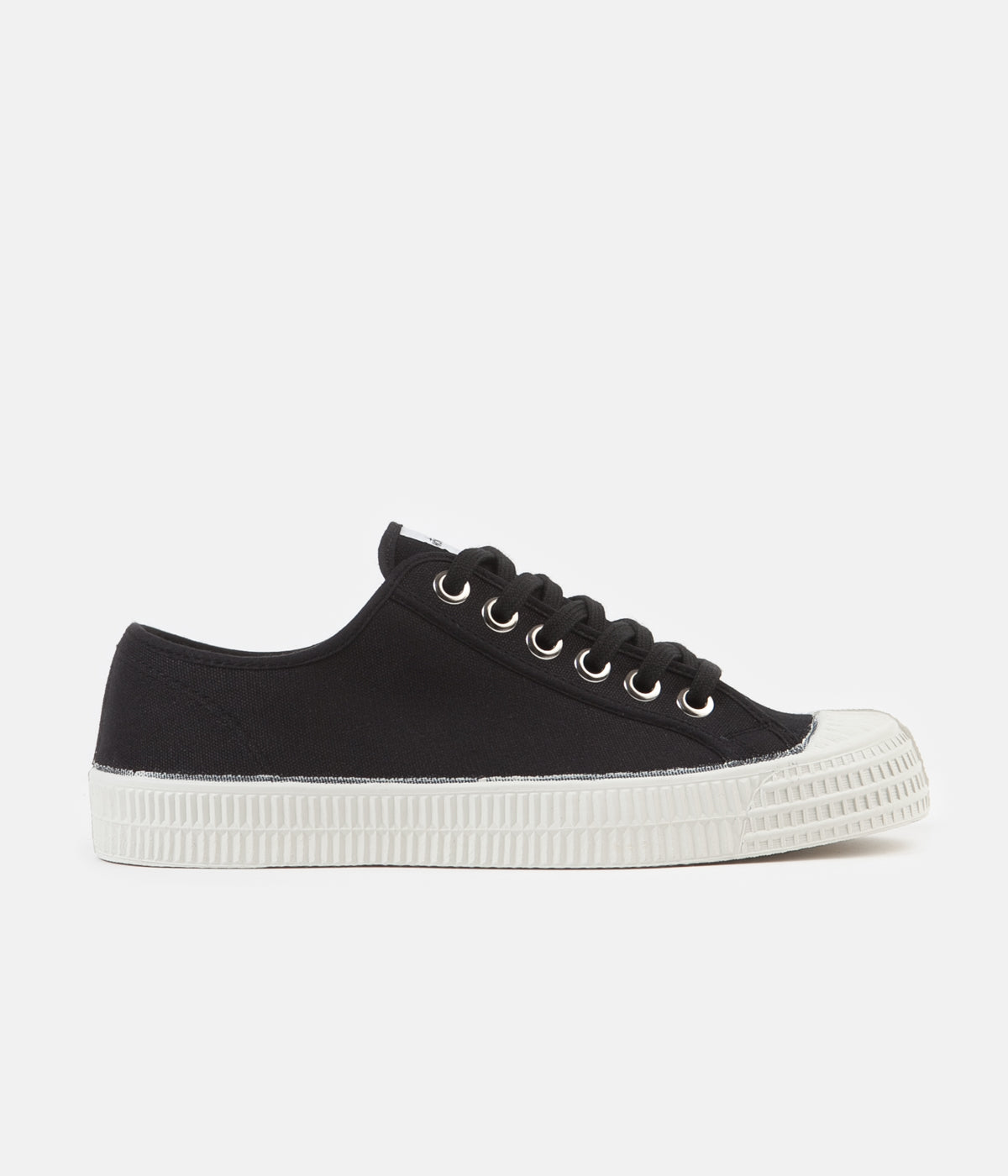 black novesta shoes