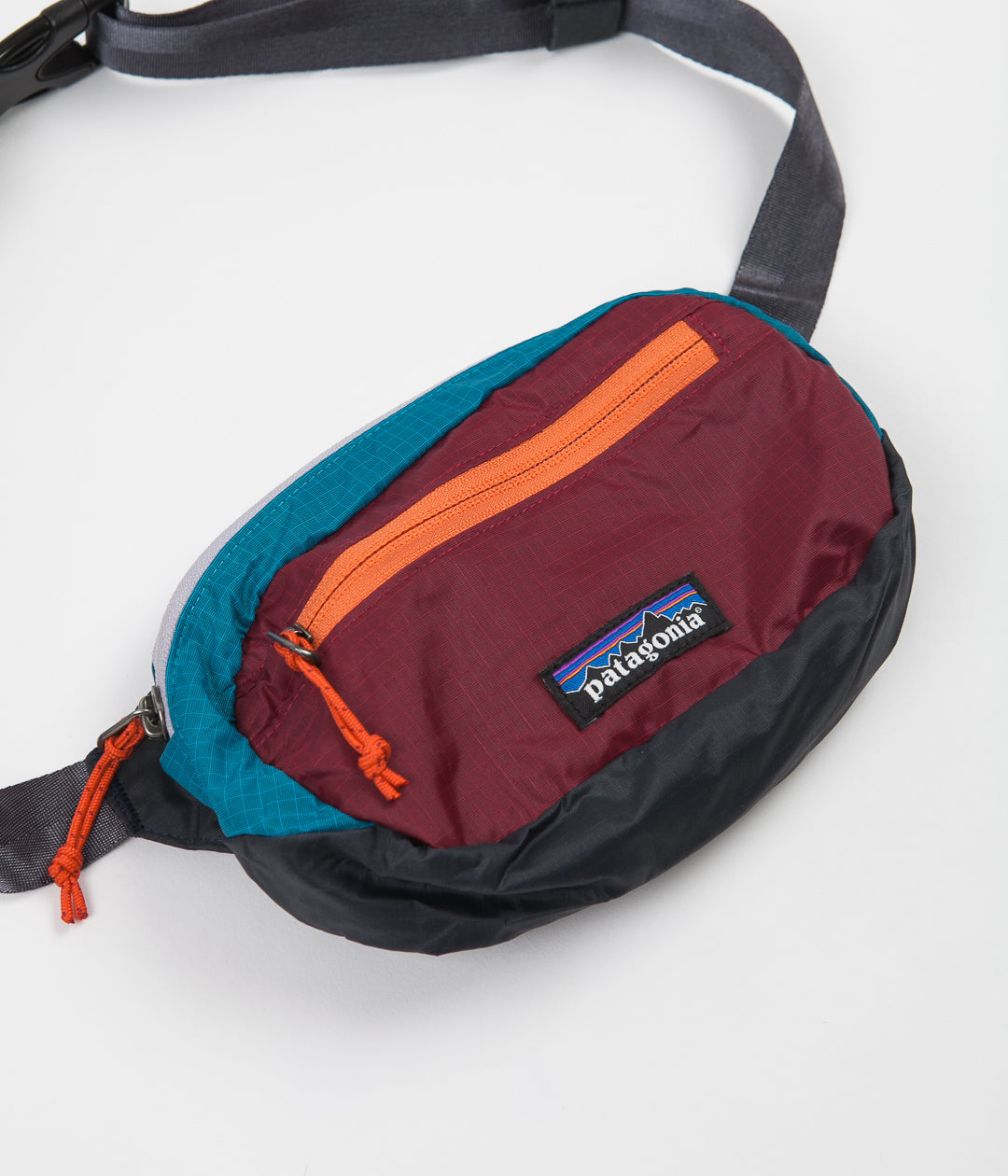 patagonia ultralight black hole mini hip pack