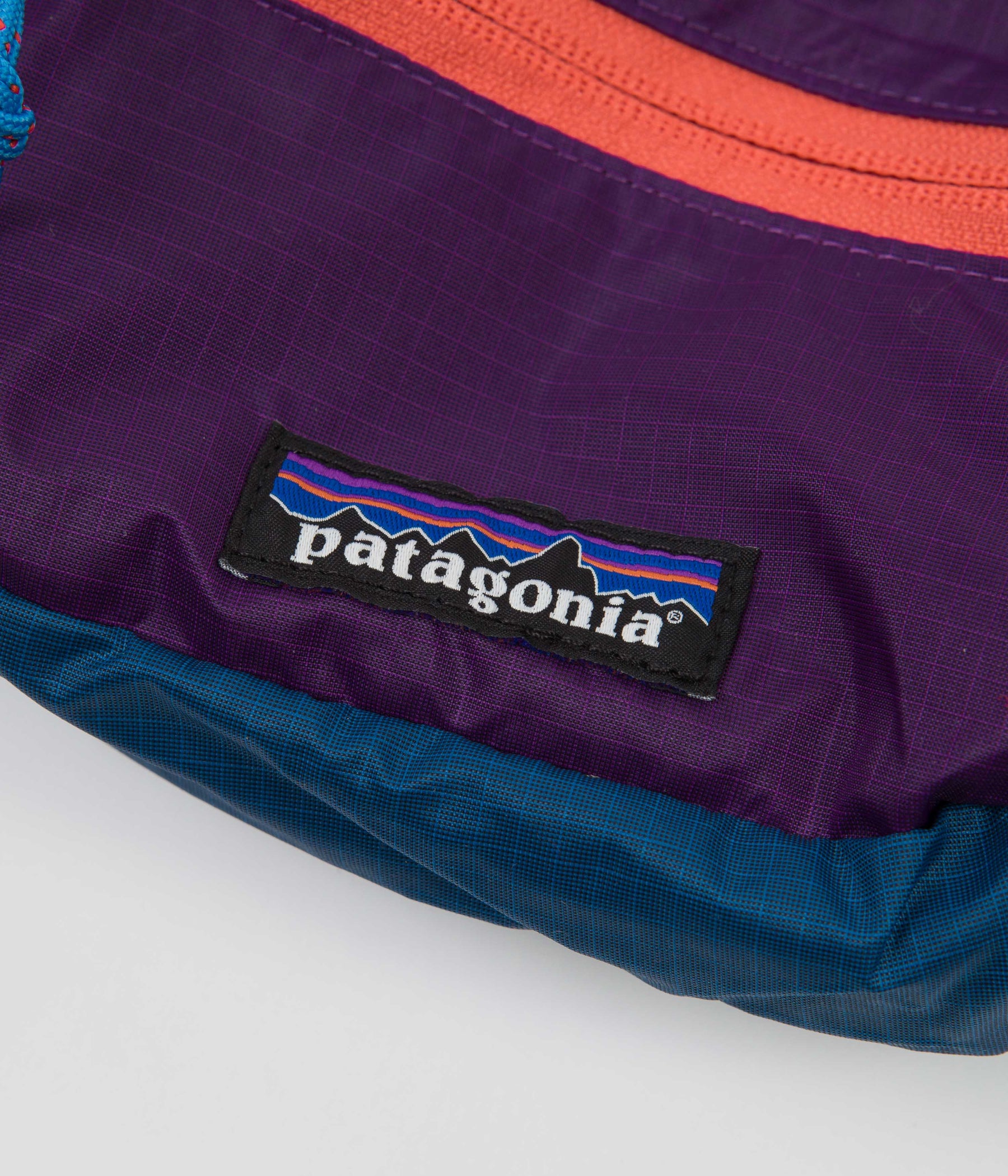 Patagonia Ultralight Black Hole Mini Hip Pack - Patchwork / Steller Bl ...