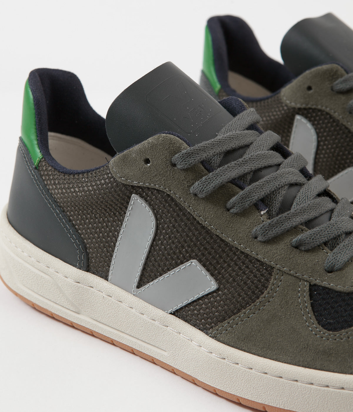 veja v10 olive