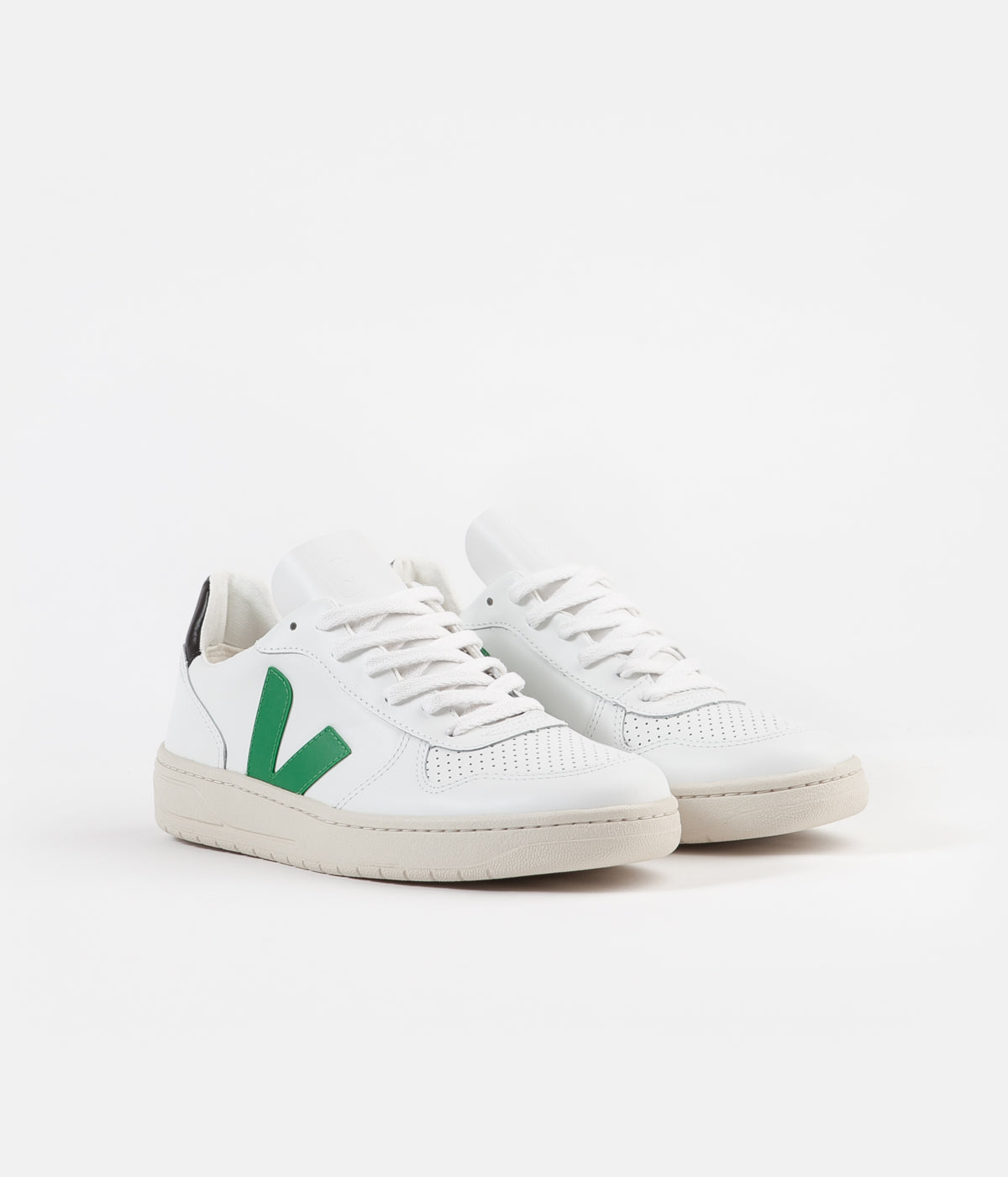 veja v10 extra white emeraude black