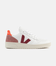 veja nova white dried petal