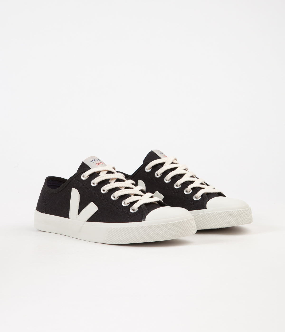 wata canvas white black