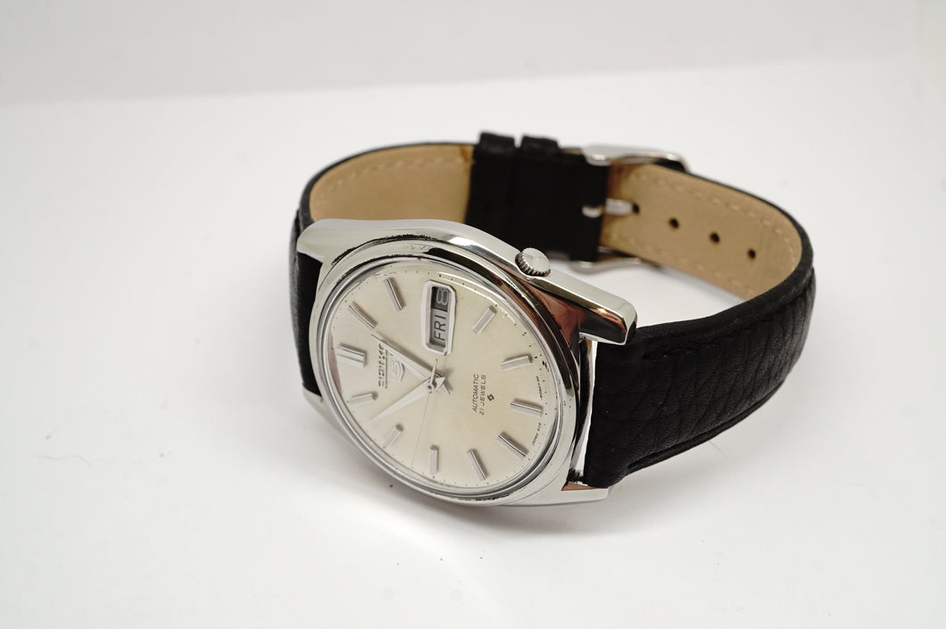 Seiko 5 Automatic - Champagne Dial - Model 6119-8090 – Welwyn Watch Parts