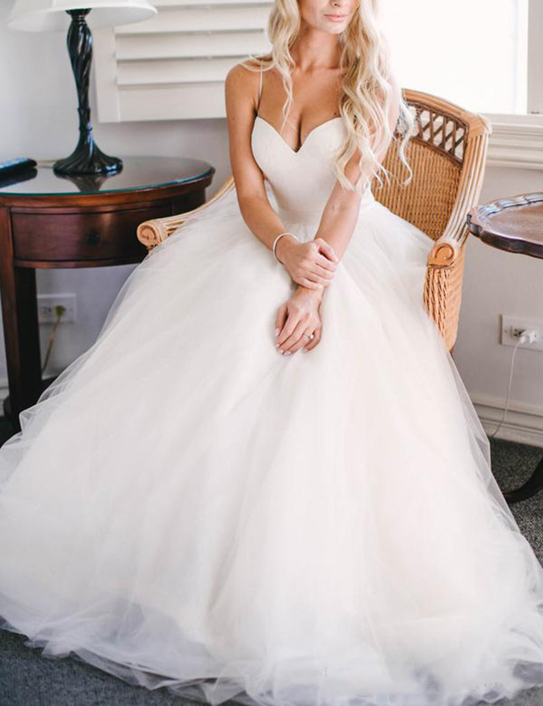 dreamy-spaghetti-straps-a-line-white-tulle-beach-wedding-dress-elegant-siaoryne