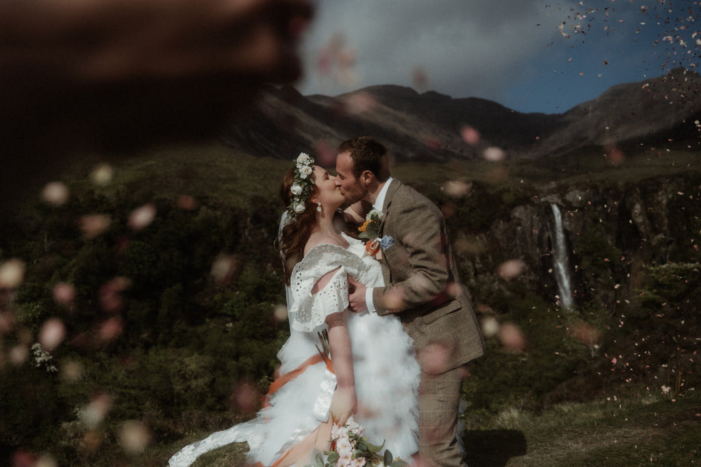 confetti contemporary wedding couple