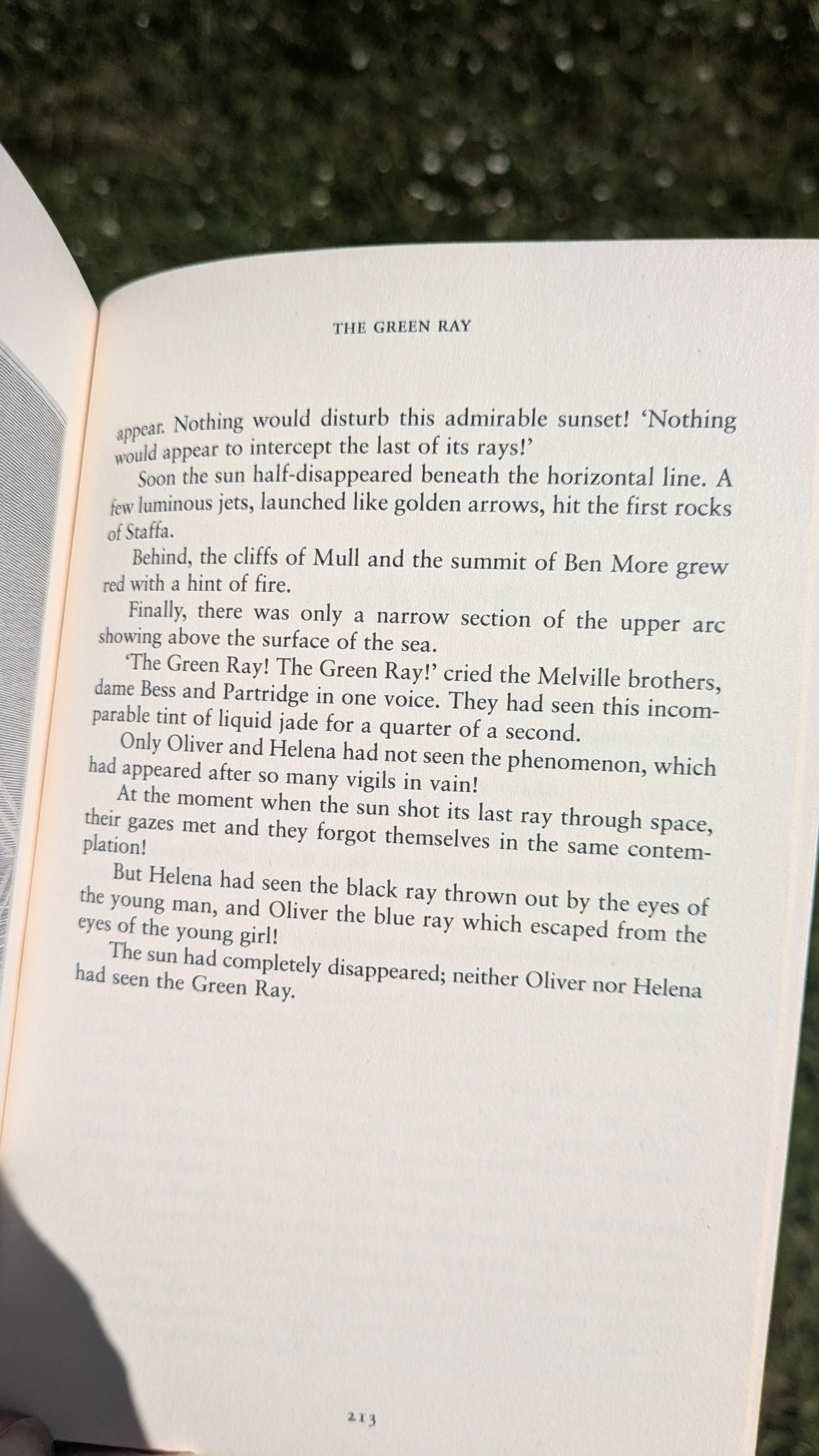 last page of Jules Verne's novel The Green Ray that describes the moment the green ray appears on the Isle of Staffa