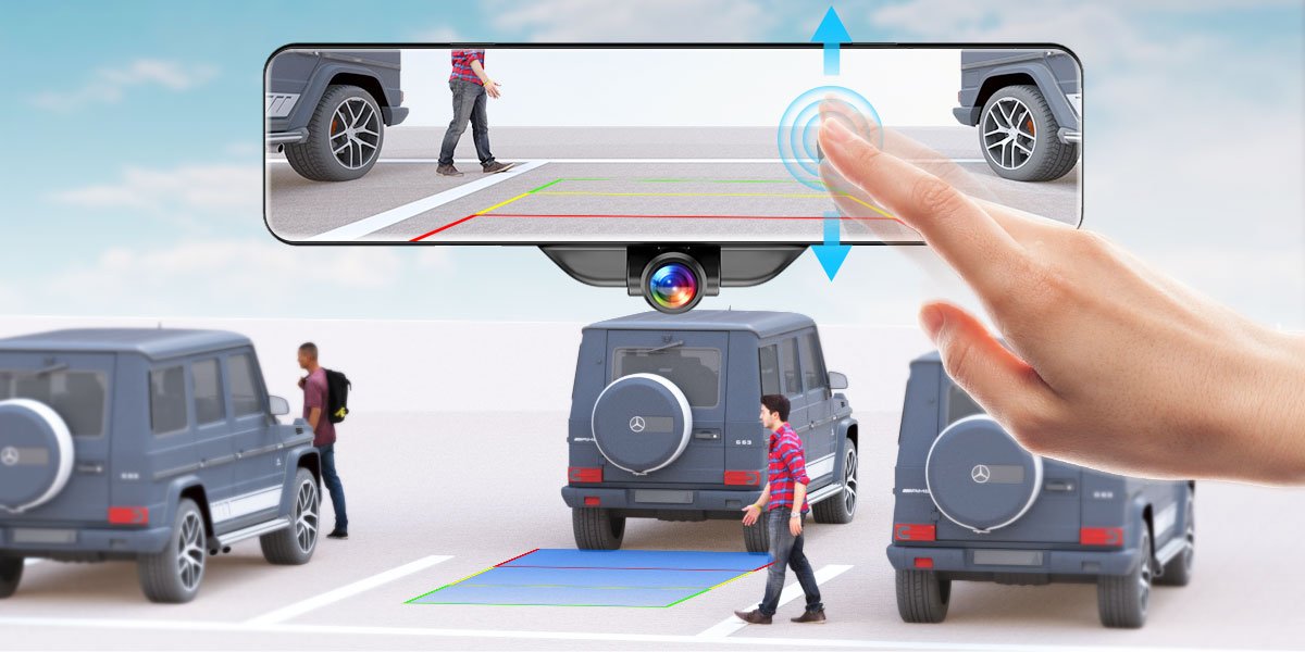 バックギア連動機能搭載なので、後退時のギアに連動してバックカメラの映像をモニターへ全画面表示することができます。バック駐車時などの安全もばっちり確保できます。