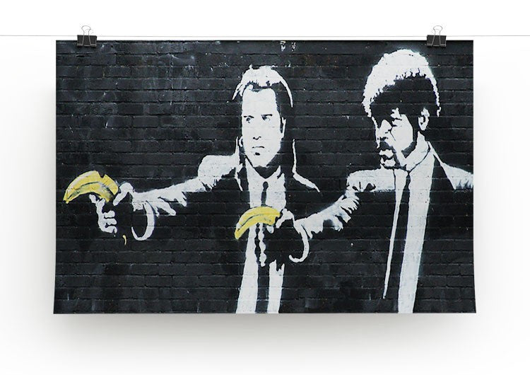 Бэнкси купить. Banksy Криминальное чтиво. Pulp Fiction (Бэнкси). Бэнкси Джоконда бананы. Бэнкси Траволта банан.