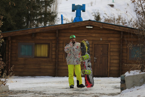 Regular Snowboard Pants Vs Bib Style Pants: Pros & Cons - Cheap