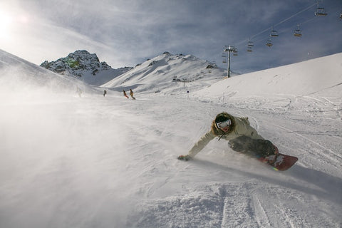 alpine snowboarding