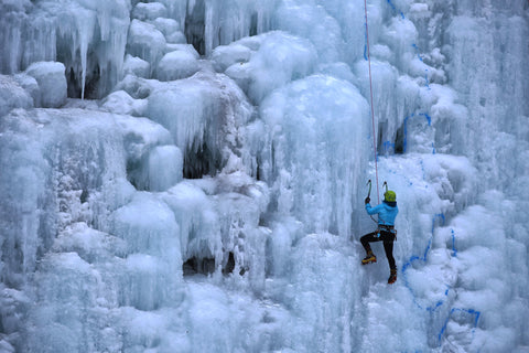 women ice climbing 