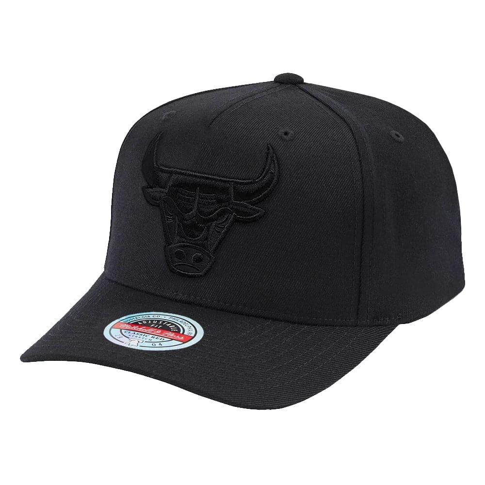 mitchell and ness bulls championship snapback