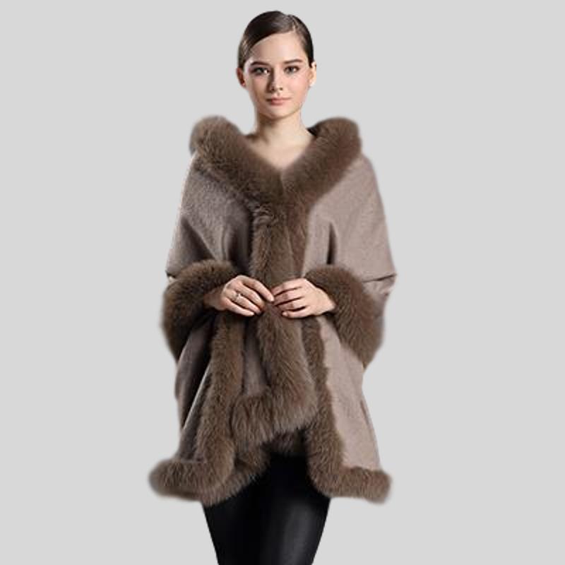 poncho with fur collar