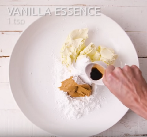 1 Teaspoon Vanilla Essence