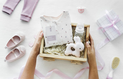 Baby shower fille : organisation et cadeau