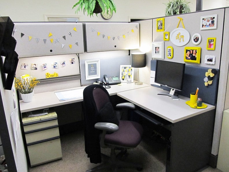 Own Your Space: Décor Ideas For Office Cubicles | GreenSoul