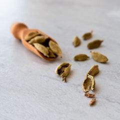 what is the flavor of cardamom?