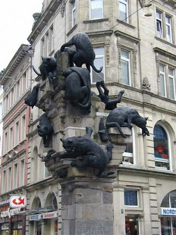 Monument to homeless cats in Germany