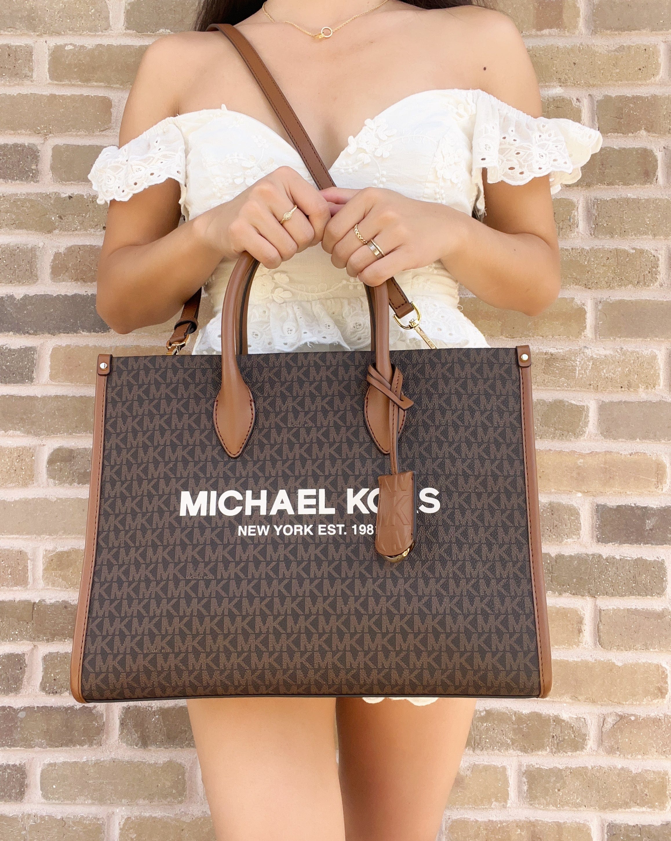  Michael Kors Mirella East West Medium Tote Pearl Grey MK Multi  Signature Logo Print : Clothing, Shoes & Jewelry