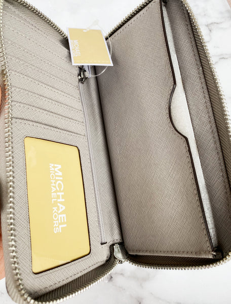 Michael Kors Jet Set Travel Large Phone Wristlet Pearl Grey Leather Wallet