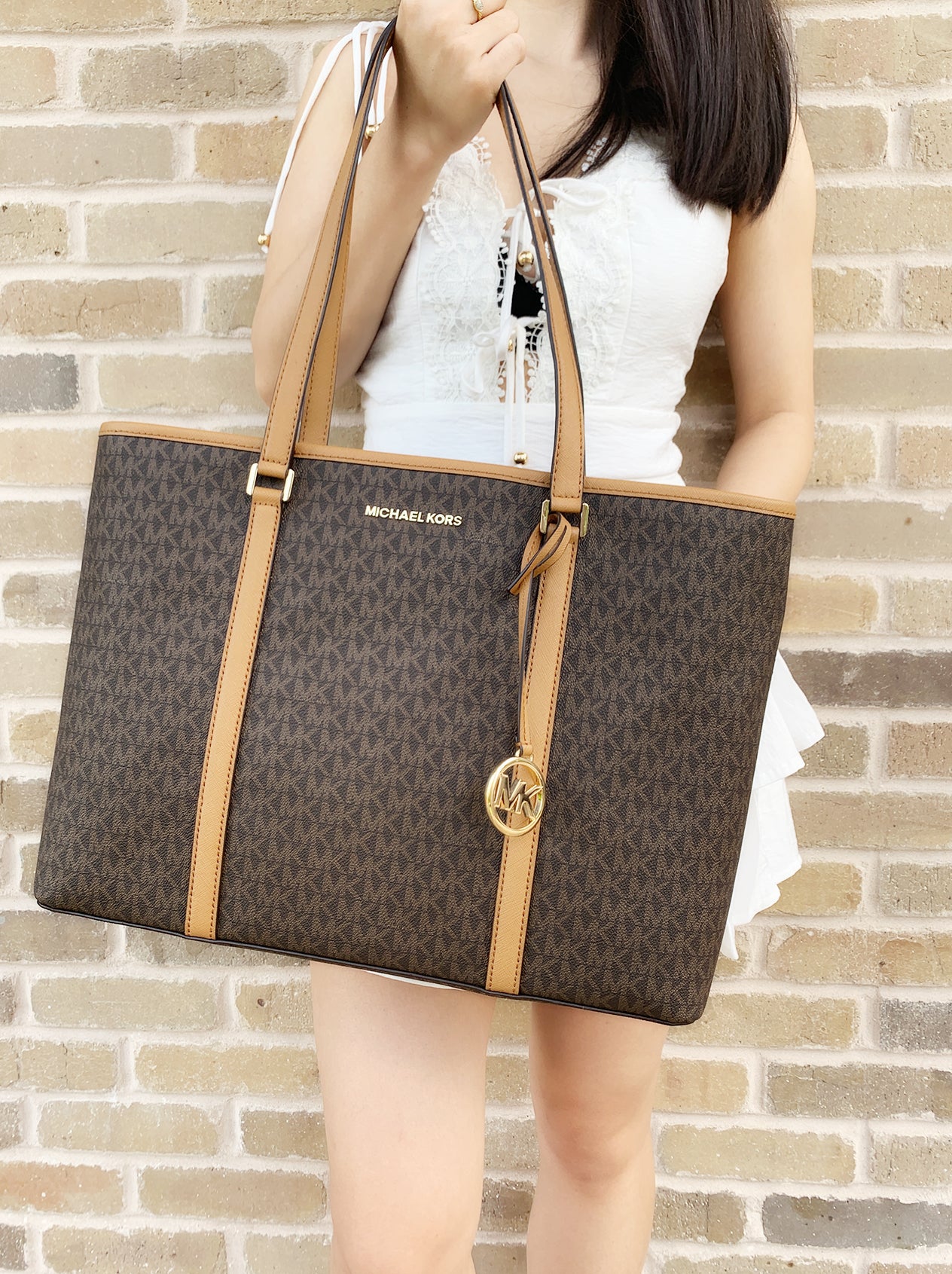 michael kors tote with laptop sleeve