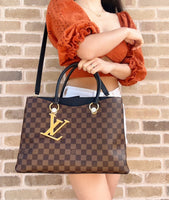 Chanel - Louis Vuitton, Sale n°2507, Lot n°287