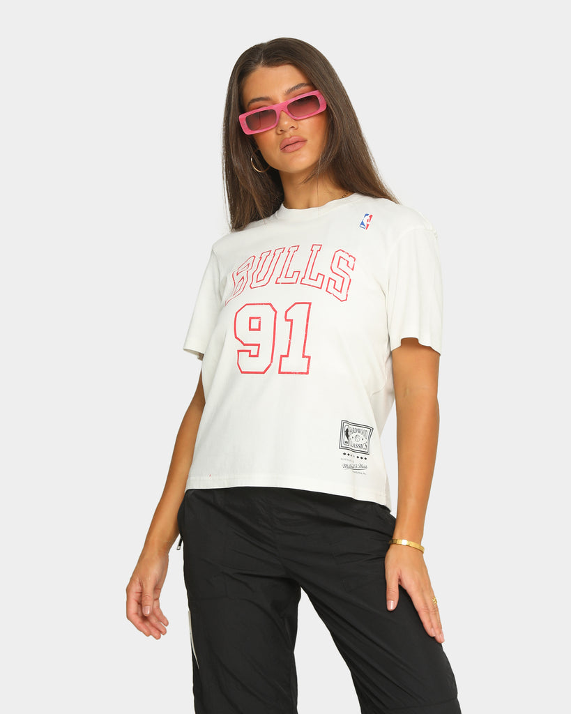 Mitchell & Ness Women's Chicago Bulls N&N Outline Oversized Vintage T ...