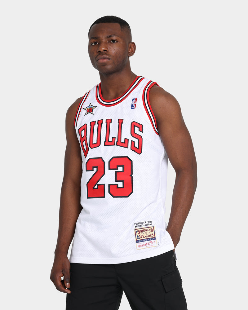 \u0026 Ness Chicago Bulls Michael Jordan #23 