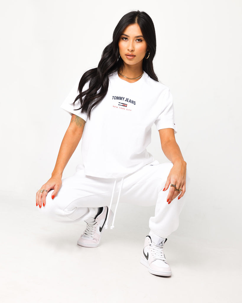 Tommy Jeans Women's Cropped Fit Logo T-Shirt White | Culture Kings US
