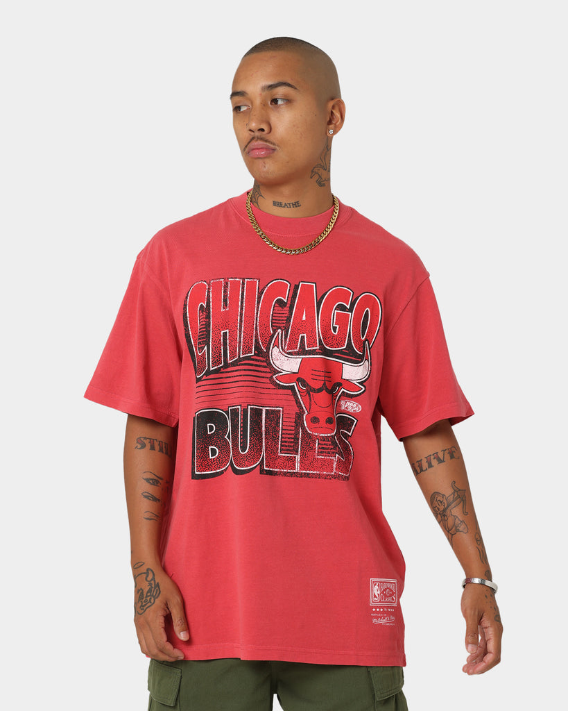 Mitchell & Ness Chicago Bulls Incline Stack Vintage T-Shirt Faded Red ...