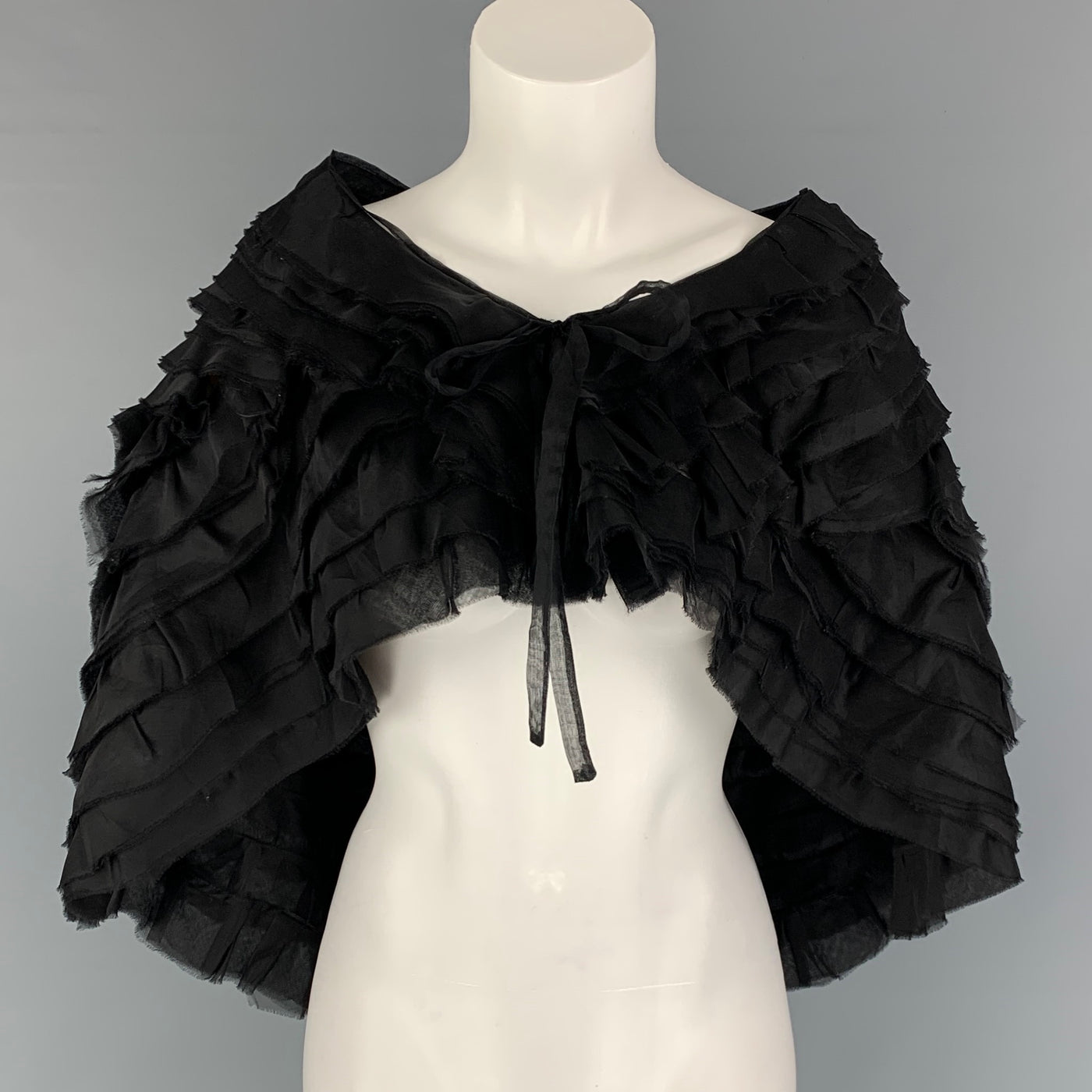 GIORGIO ARMANI Size One Size Black Silk Textured Tiered Cape – Sui Generis  Designer Consignment