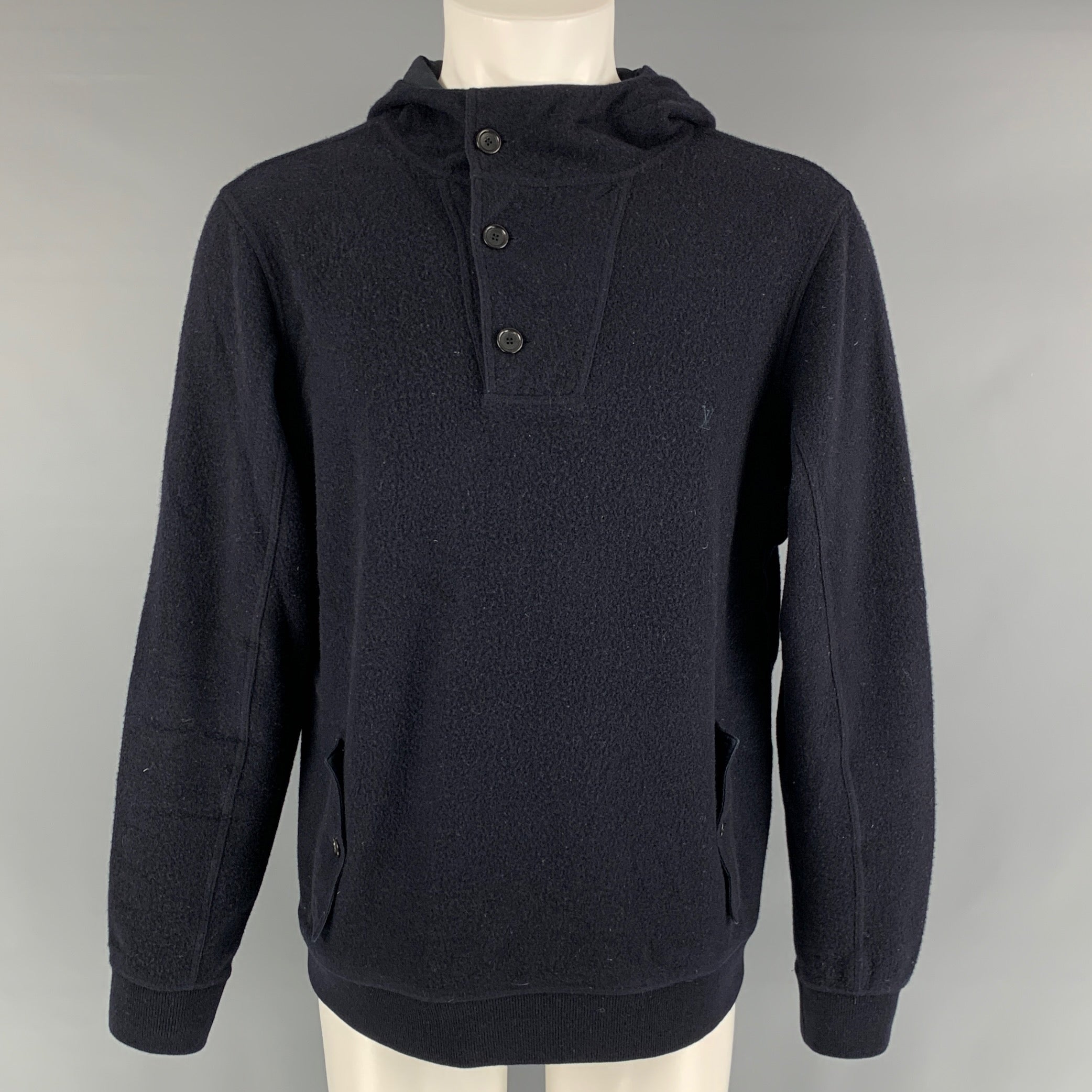 LOUIS VUITTON Size M Blue Black Knitted Not Listed Turtleneck Sweater – Sui  Generis Designer Consignment