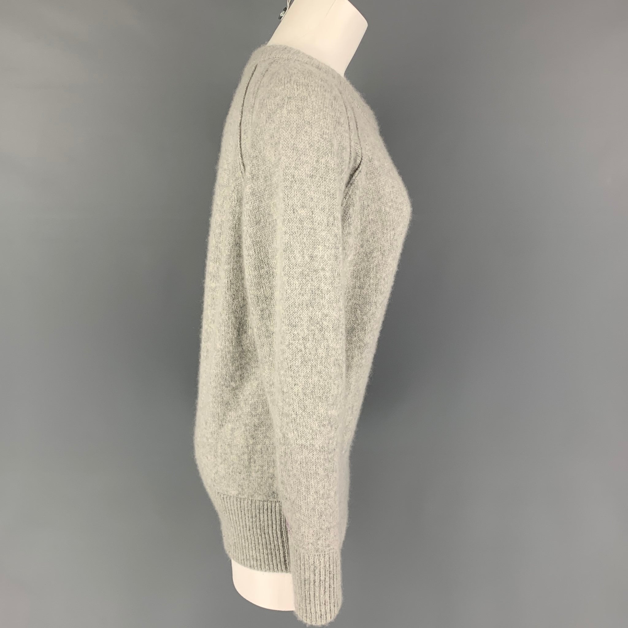 LOUIS VUITTON Size M Navy Grey Knitted Crew-Neck Sweater – Sui Generis  Designer Consignment