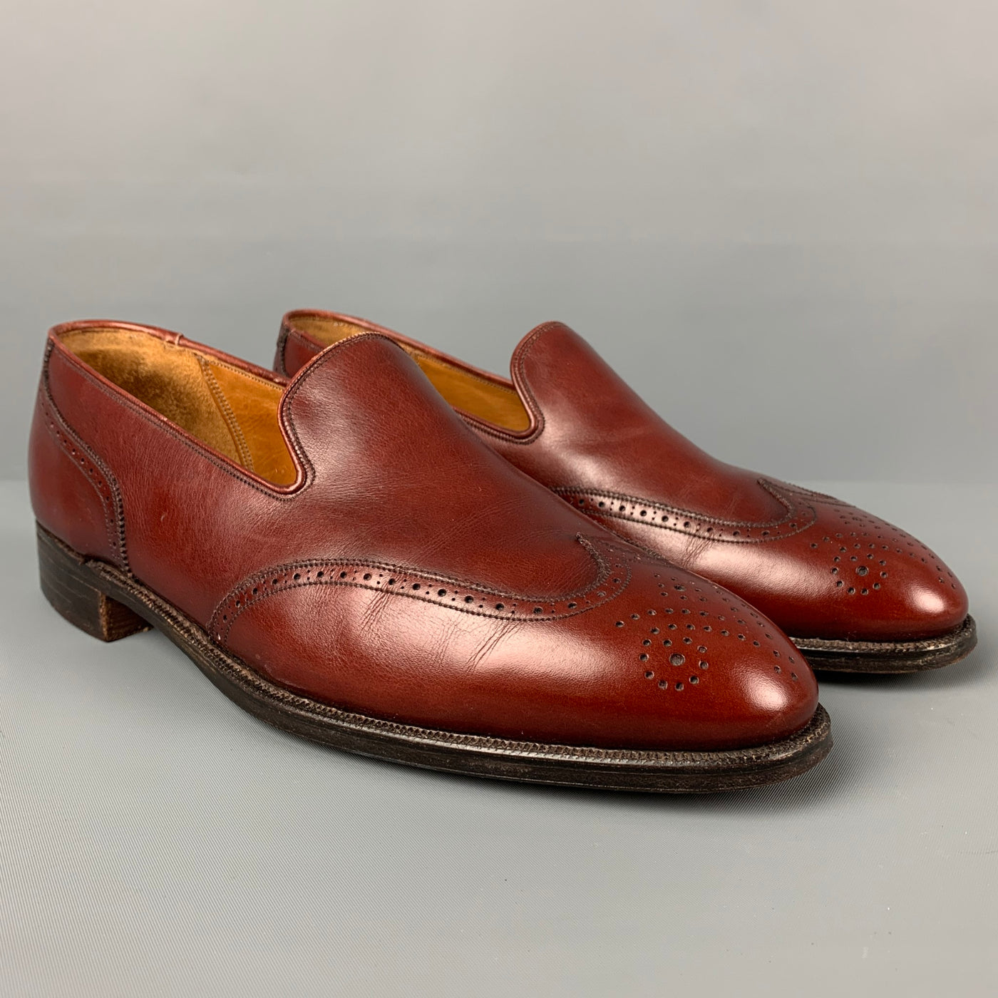 WILDSMITH Size  Burgundy Perforated Leather Wingtip Loafers – Sui  Generis Designer Consignment