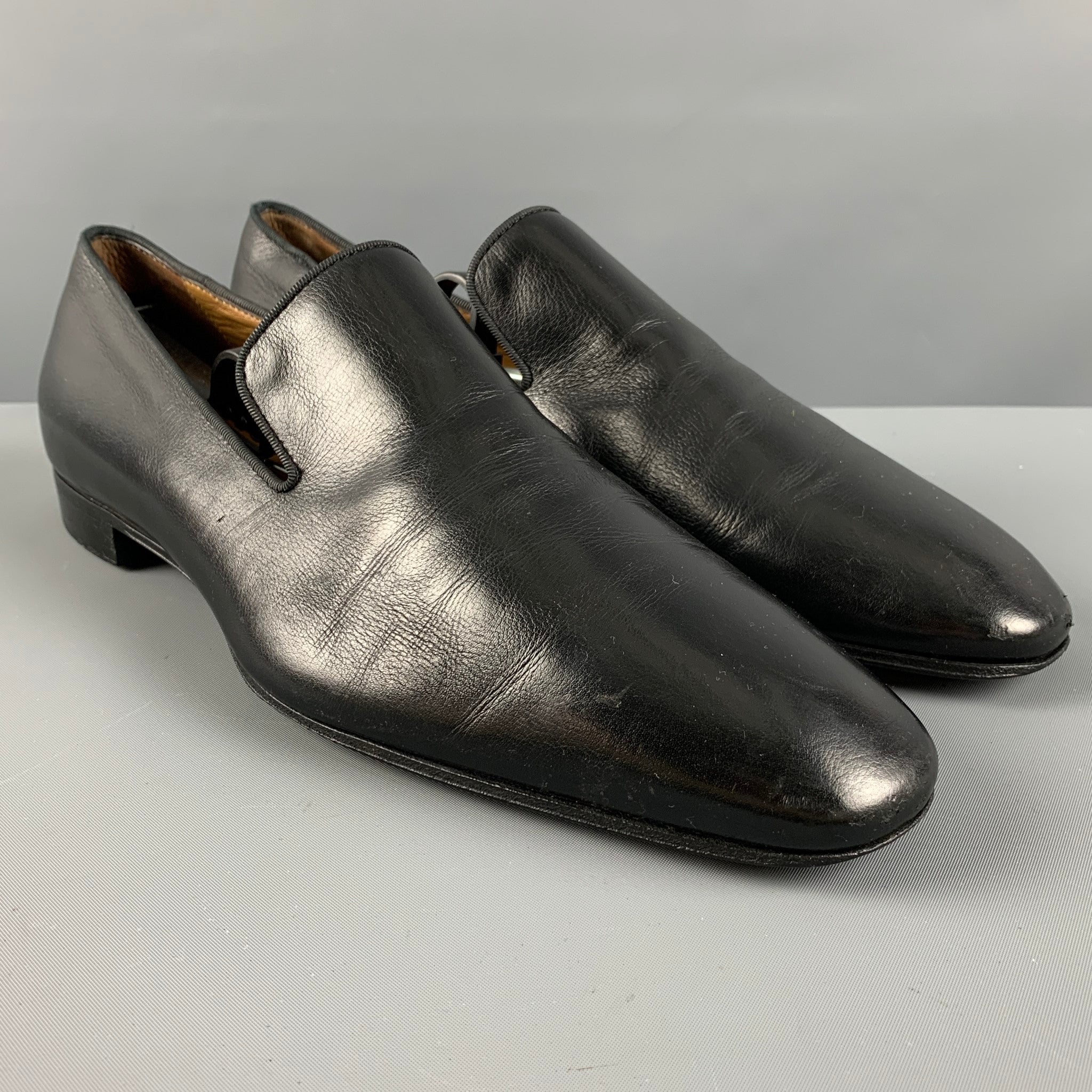 BALLY Size 11 Black Solid Leather Slip On Loafers – Sui Generis Designer  Consignment