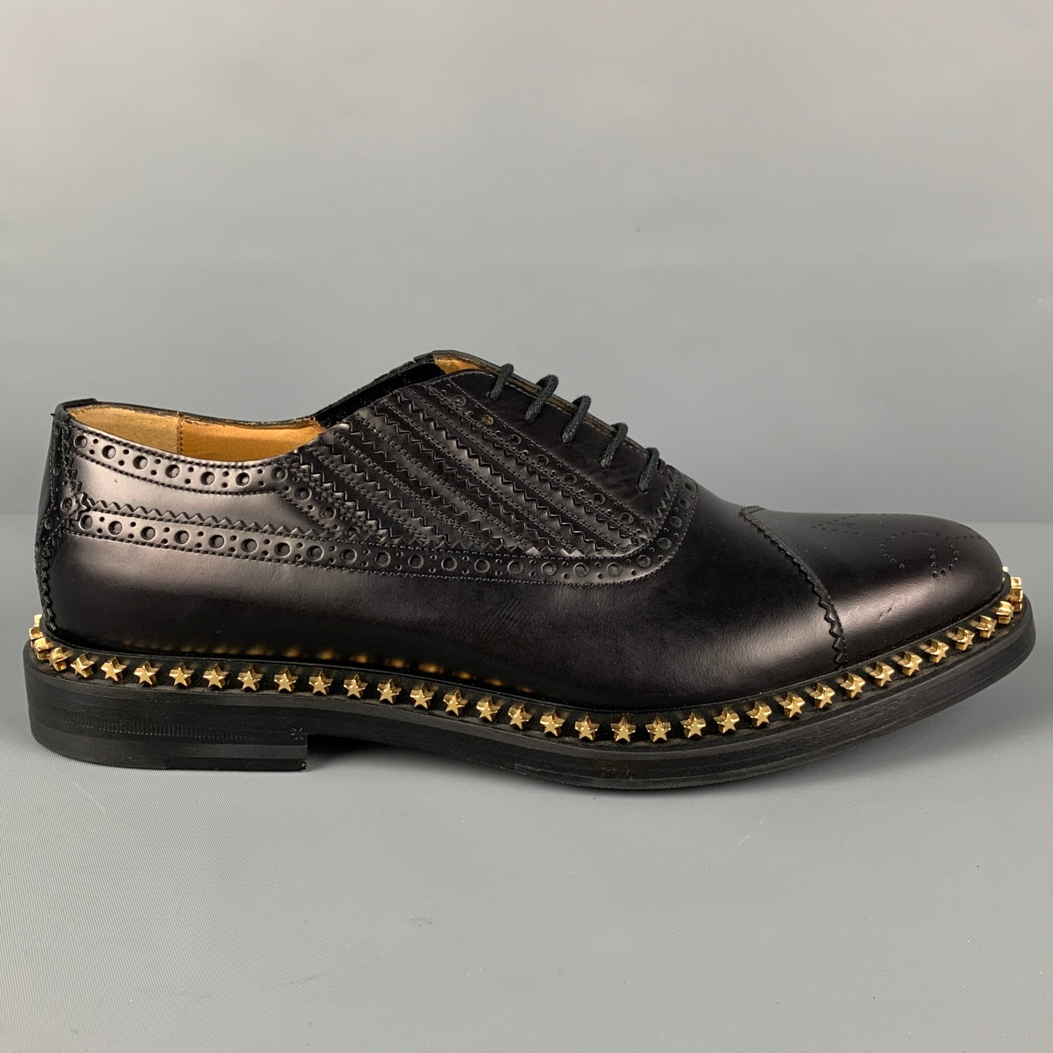 GUCCI Size 8 Black Perforated Leather Studded Lace Up Shoes – Sui Generis  Designer Consignment