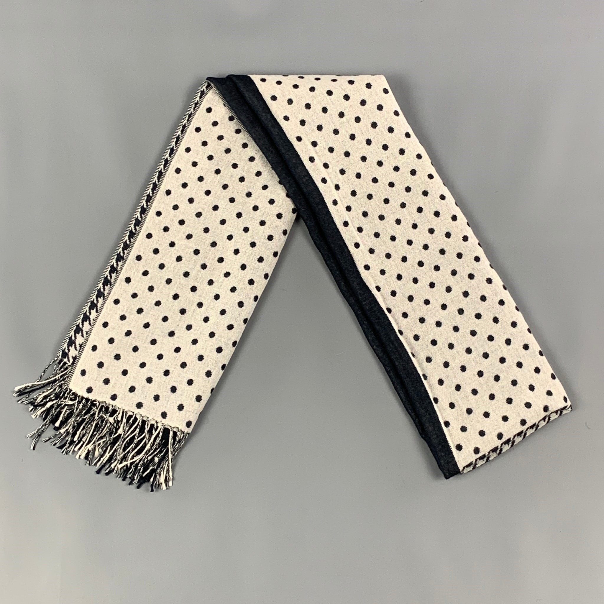 LOUIS VUITTON Brown Beige Damier Scarf – Sui Generis Designer Consignment