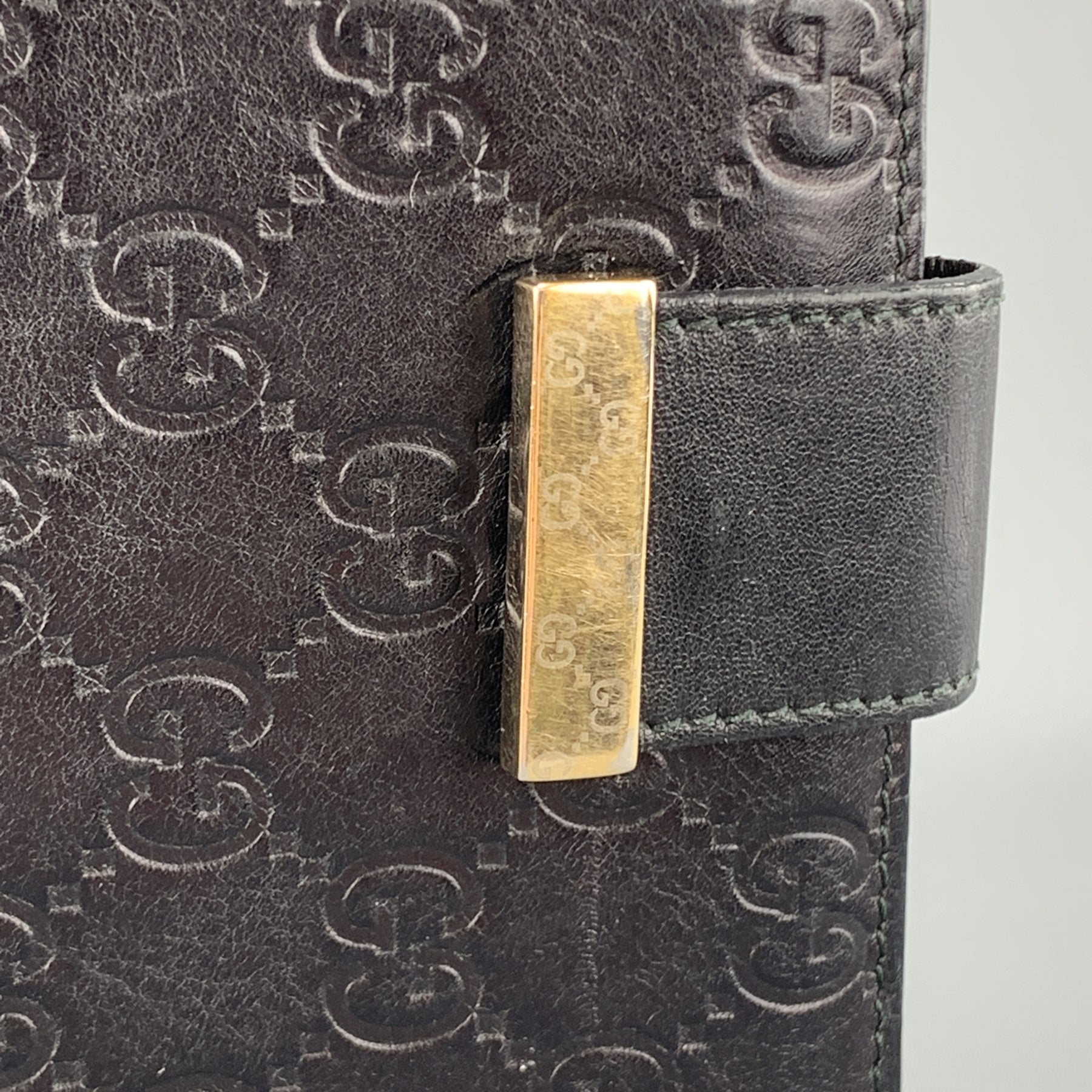 GUCCI Monogram Embossed Black Leather Checkbook Wallet – Sui Generis  Designer Consignment