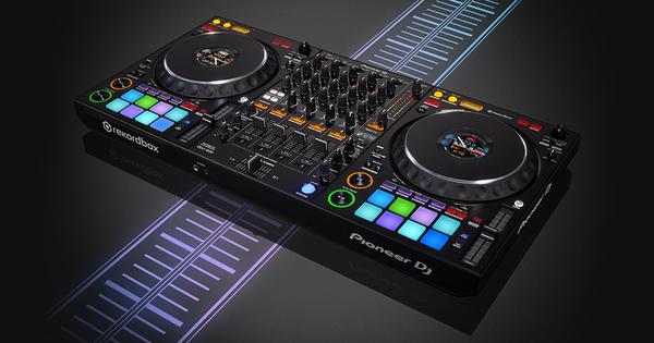 Pioneer DJ's DDJ-FLX6 makes genre-mixing and scratching a breeze