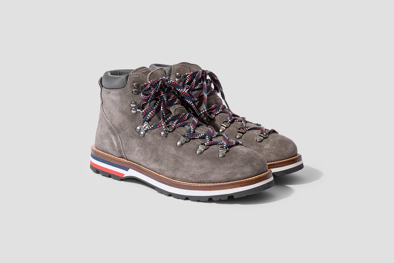 MONCLER BOOTS PEAK HIKING BOOTS 09A 4G700 00 02SLS Grey – HARRESØ